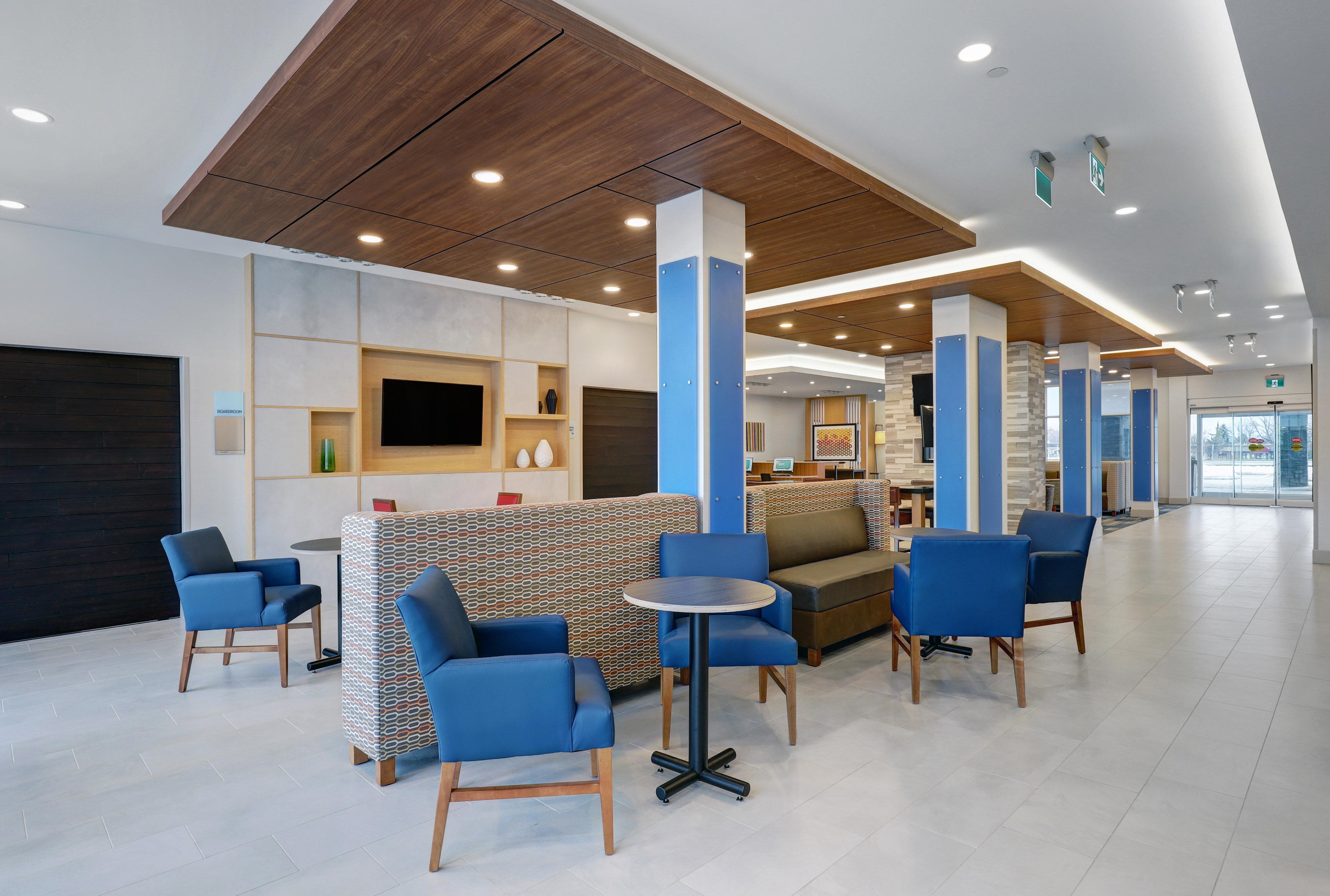 Holiday Inn Express & Suites - Collingwood Exterior foto